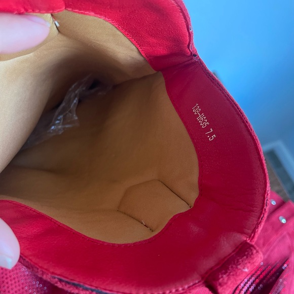 Red Fringe Western Boots - Picture 4 of 6